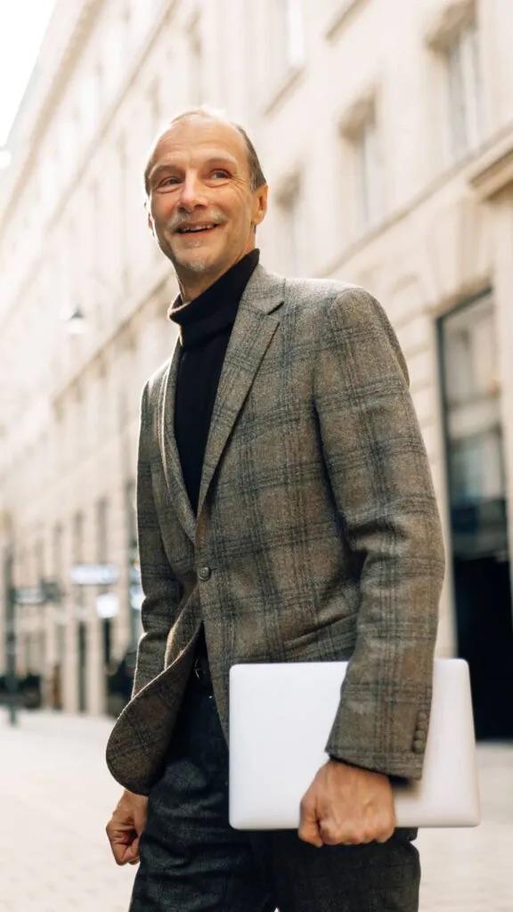 Friedrich Howanietz Fotoaufnahme von der Seite